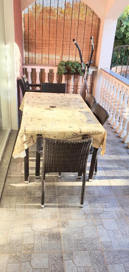Apartmani Radmila Nova Vas  Exterior foto